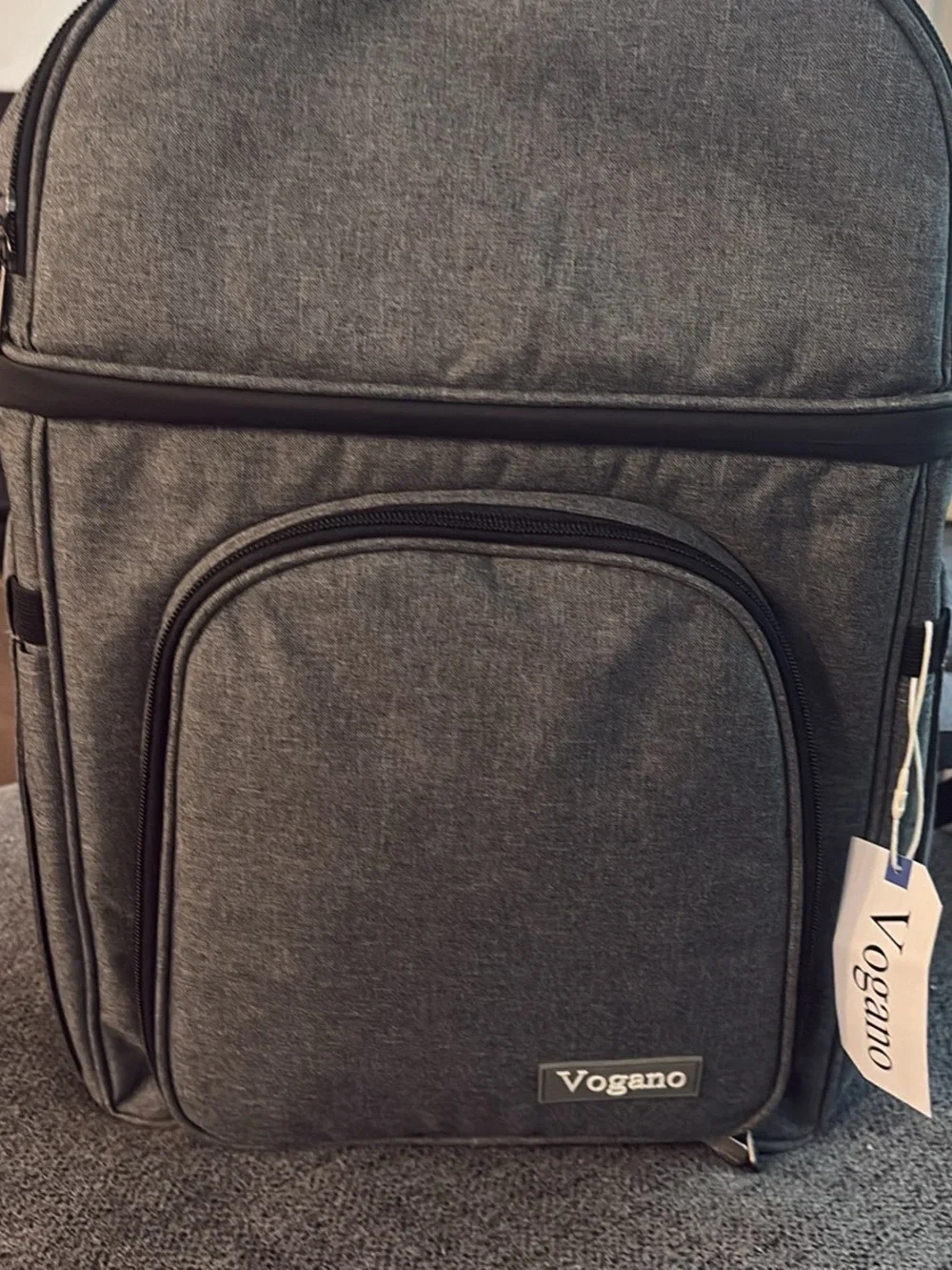 New Vogano Charcoal Gray Picnic Backpack - complete with everything you need!